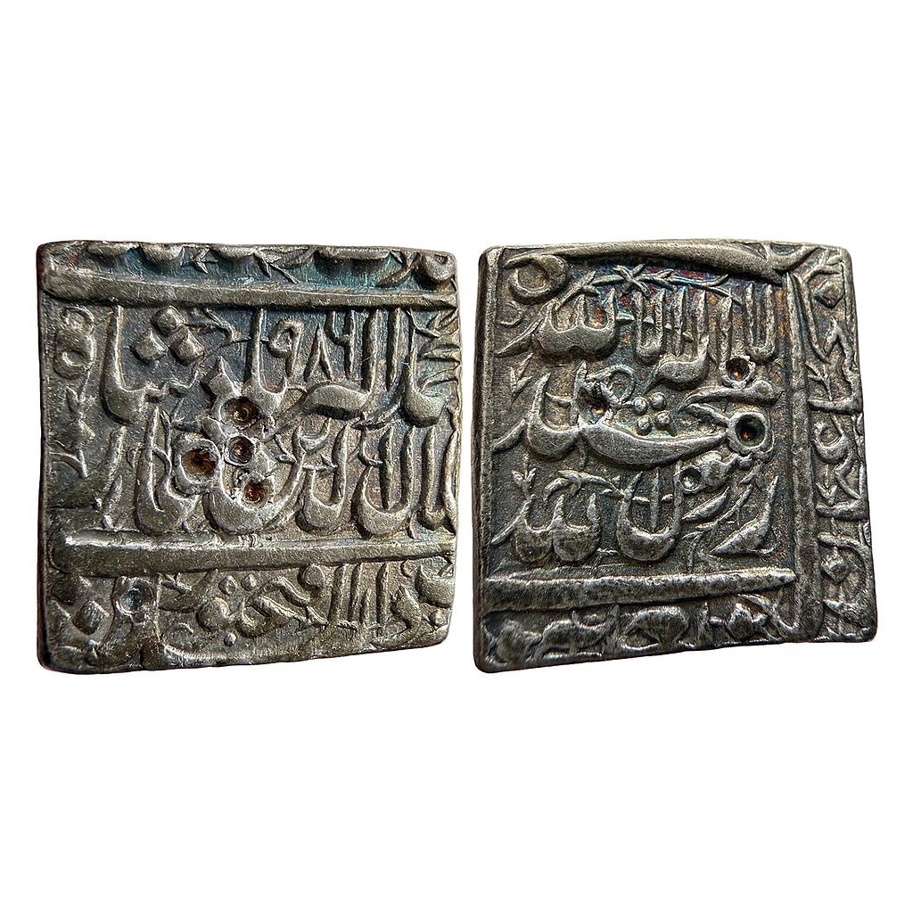 Mughal Akbar Dar-us-Sultanate Fathpur Mint  Silver Square Rupee