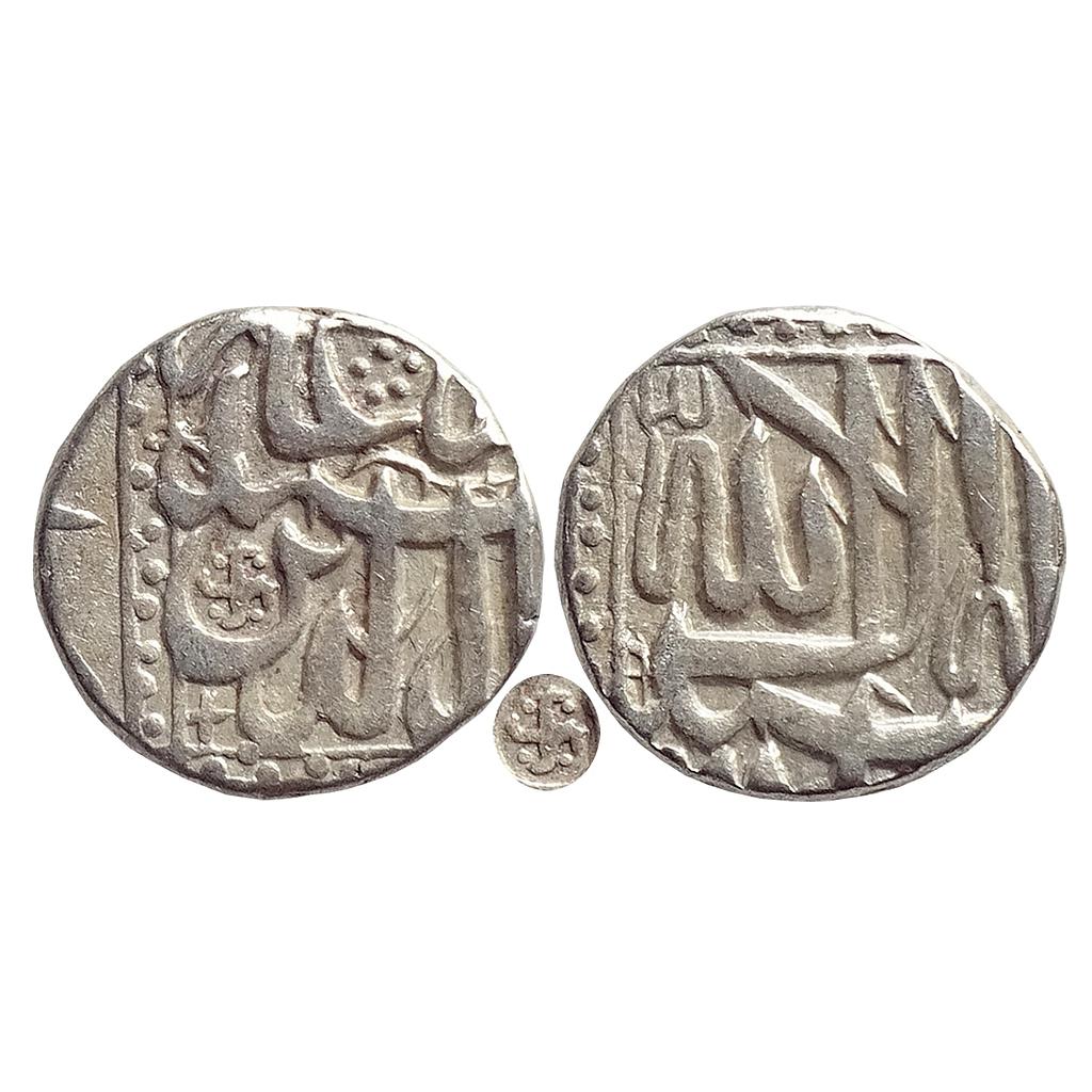 Mughal, Akbar, Mulher Mint (off flan), "Swastik" as a mint mark, Silver Mahmudi